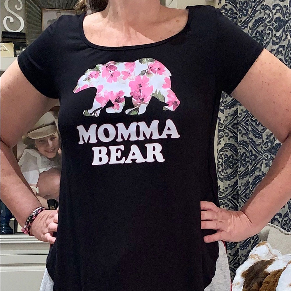 NWT FLORAL MOMMA BEAR TEE